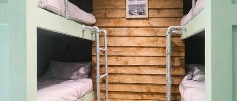 Appartement, 5 chambres, non-fumeurs, salle de bains commune | Wi-Fi gratuit