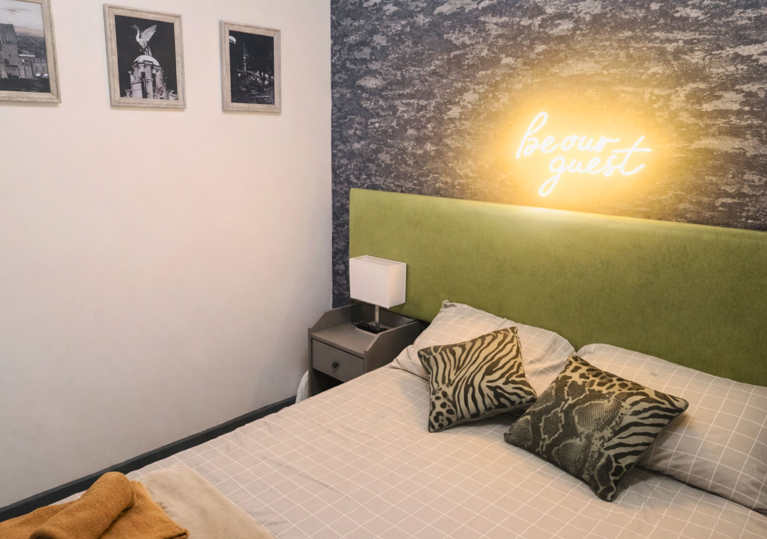 Apartment, 5 Bedrooms, Non Smoking, Shared Bathroom