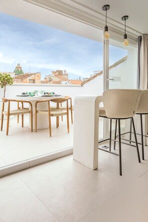 Dining - Atarazanas Suite, Atico con terraza (Málaga)
