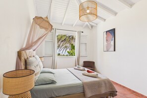 3 bedrooms, iron/ironing board, free WiFi, bed sheets - Sea view - Charming villa with pool for 6 (Le Vauclin)