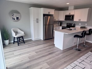 Unclassified image, 5 of 11, button - Brand new 3 bedroom 2 1/2 bath home in desirable North Albany (Albany)