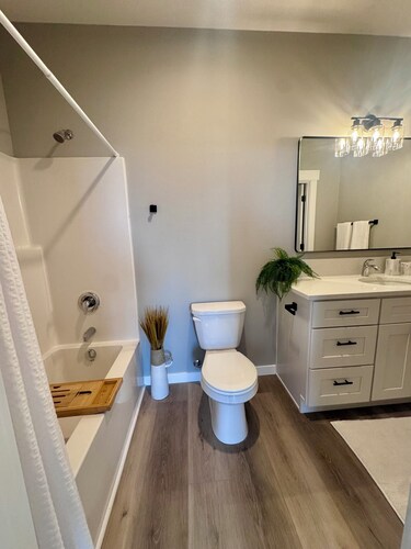 Brand new 3 bedroom 2 1/2 bath home in desirable North Albany