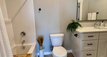 Brand new 3 bedroom 2 1/2 bath home in desirable North Albany