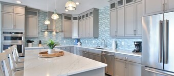 Steps to Beach | SwimSpa | Elevator | Luxury