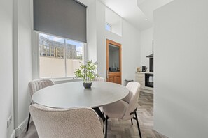 Unclassified image, 5 of 20, button - The Manor - Beachwalk Apartments (North Lanarkshire)