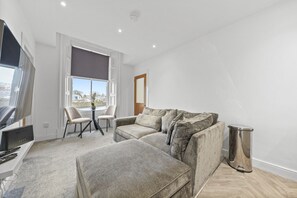 TV - The Snug | Beachwalk Apartments by Nova Suites (South Ayrshire)
