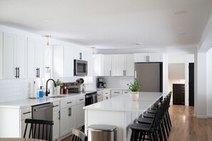 Unclassified image, 2 of 34, button