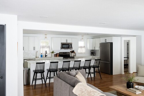 Elizabethtown Ranch House|Hot Tub|Outdoor Dining