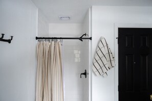 Unclassified image, 2 of 34, button