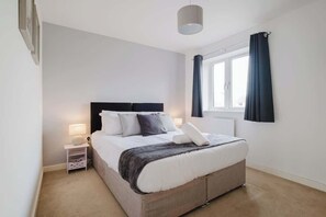 Iron/ironing board, WiFi (free), bed sheets