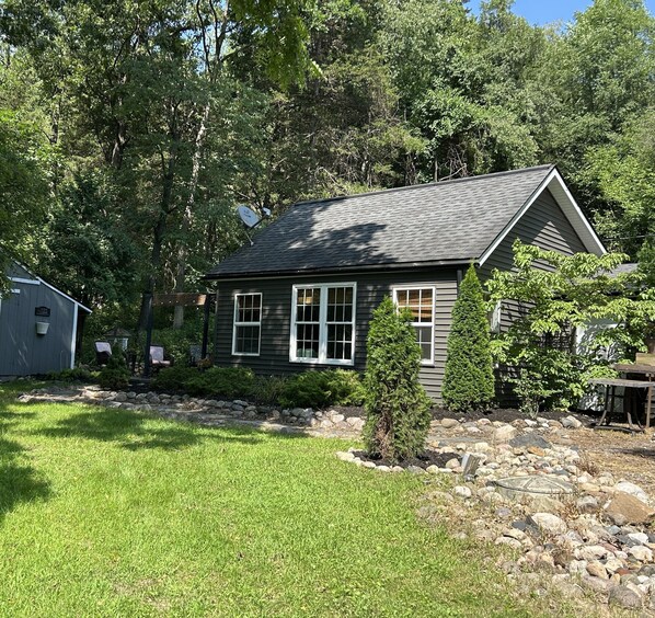 Unclassified image, 1 of 17, button