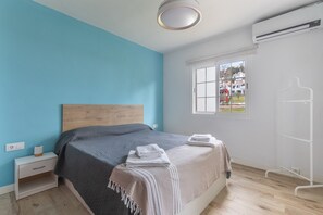 2 bedrooms, iron/ironing board, WiFi, bed sheets - Holiday Apartment 'Giuliana' with Shared Pool, Wi-Fi, and Air Conditioning (Sant Jaume)