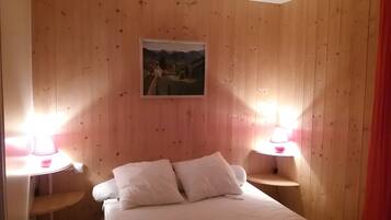 1 makuuhuone, silitysrauta/-lauta, Wi-Fi