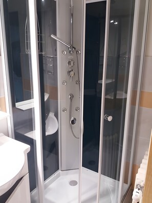 Uklassifisert bilde, 4 av 15, knapp