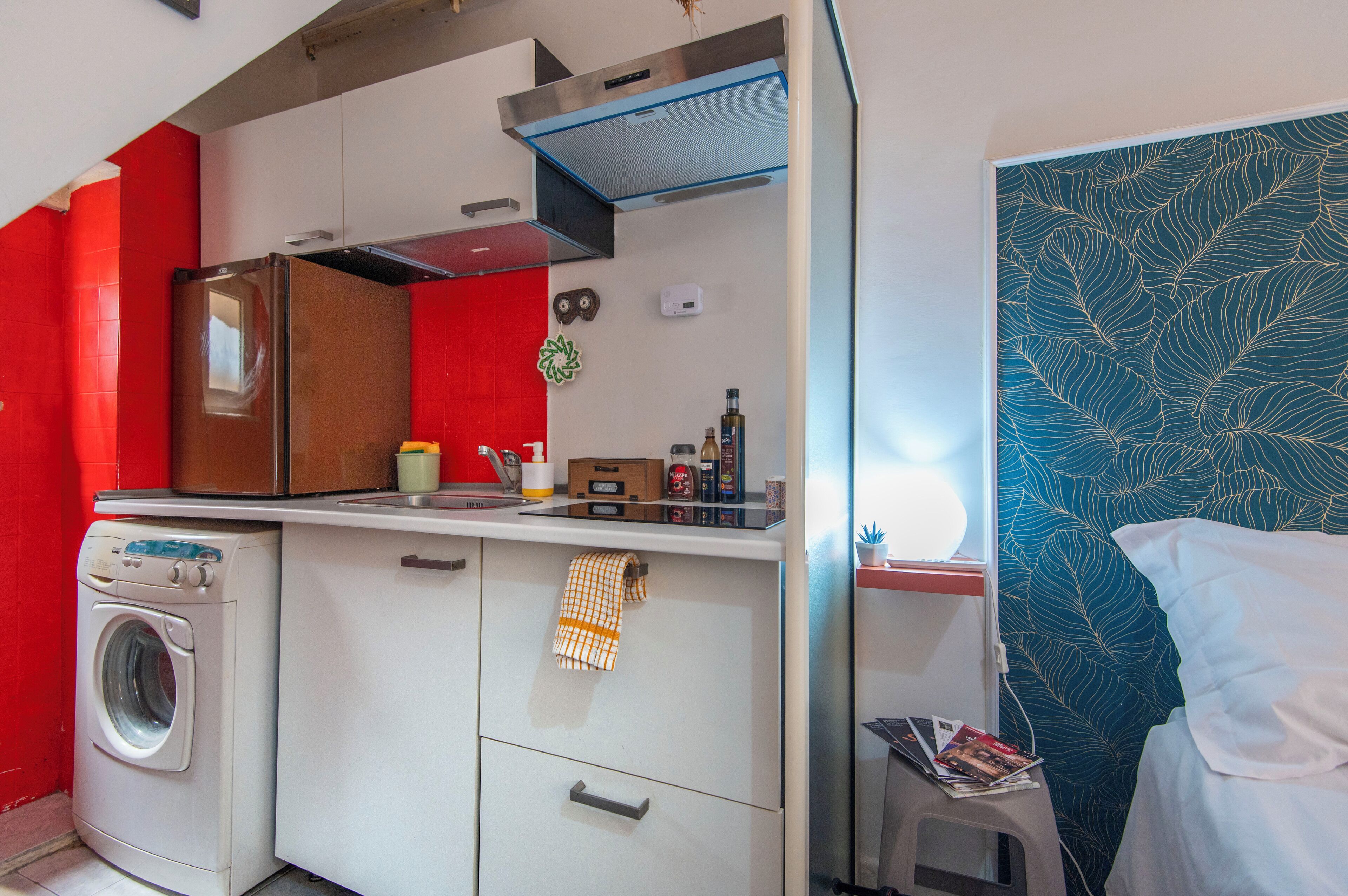 Classic Studio | Private kitchen | Mini-fridge, espresso maker, cookware/dishes/utensils, dining tables