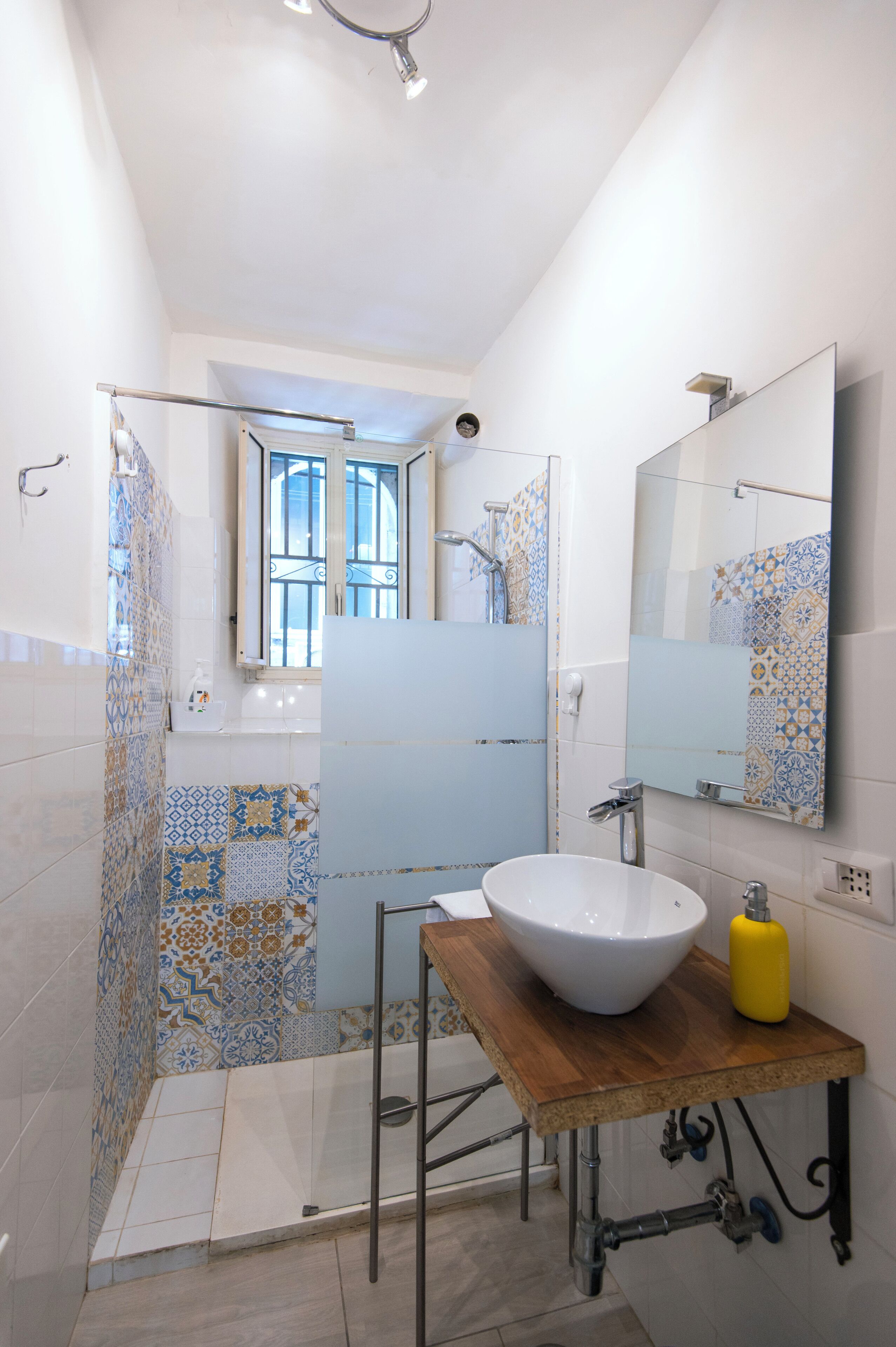 Family Apartment, City View | Bathroom | Shower, hair dryer, towels, soap