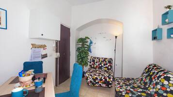 Family Apartment, City View | Living area