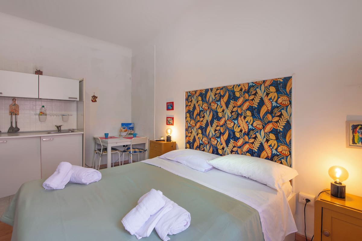 Iron/ironing board, free WiFi