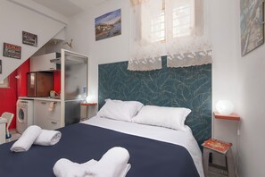 Estudio clásico | Tabla de planchar con plancha y wifi gratis 