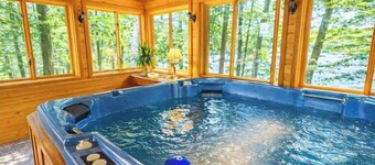 Bua Northwoods Chalet on the Peninsula