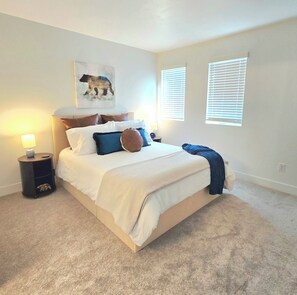 2 habitaciones, tabla de planchar con plancha y wifi gratis 