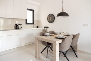 Dining - Stylish penthouse with roof terrace for 4 persons (Pilar de la Horadada)