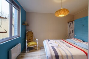 5 chambres, fer et planche à repasser, Wi-Fi gratuit, draps fournis