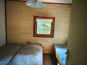 2 bedrooms