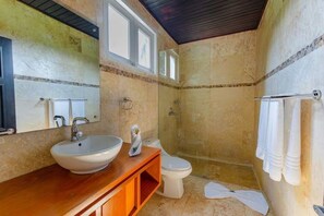 Hair dryer, towels, soap, toilet paper - Villa Zaphira (Puerto Plata)