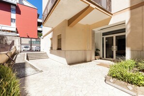 Exterior detail - Mistrà 18 Vatican House * 10 feet Metro A * (Roma)