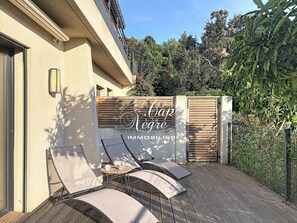 Property grounds - T2 apartment for 3 people with terrace and sea view in Aiguebelle (Le Lavandou)