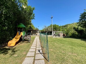 Children’s area - The Blue Knoll apartment (Cavaion Veronese)