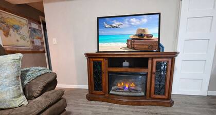 Spacious 1BR Near KU & Downtown - Patio – Freeman Hideaway