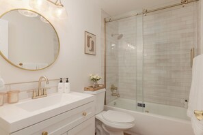 Bathroom - The Saddleback | StayLuxe Incline Village (Incline Village)