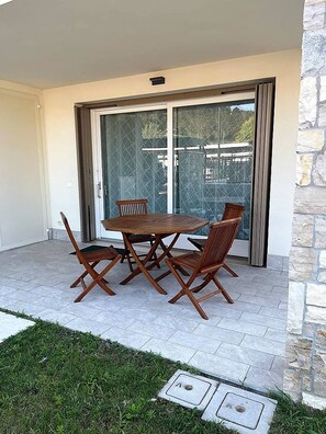 Outdoor dining - Villetta Pima - Holiday Home in Garda (Garda)