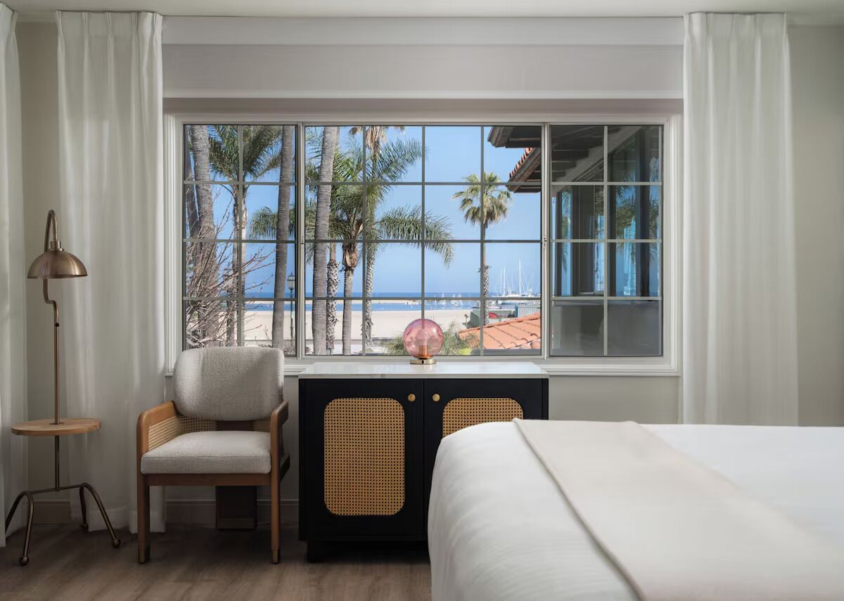 Oceanfront Santa Barbara Escape! Pool & Gym Access! Walk To Stearns Wharf - Santa Barbara, CA