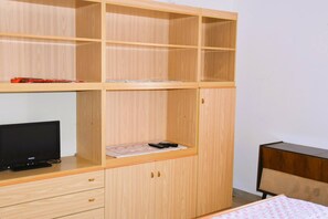 Interior - Casa Leopardi - Holiday Apartment in Garda (Garda)