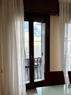 Interior - Lakeside house in the center of Garda (Garda)
