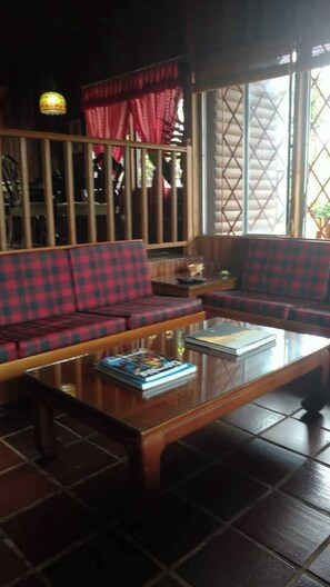 小屋, 4 間臥室, 無障礙, 吸煙房 | 客廳