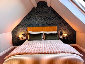 4 Schlafzimmer, Bügeleisen/Bügelbrett, Internetzugang, Bettwäsche
