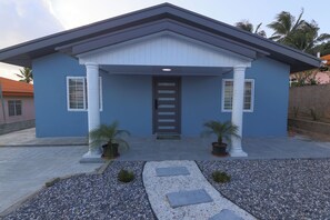 Exterior - Midas Royal- Cozy Private Residence in San Fernando (Corinth Hill)