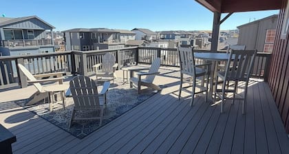 Deja-View: Designer-Curated Sterling Ranch Home - Monthly Rental