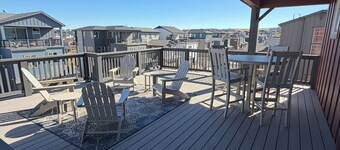 Deja-View: Designer-Curated Sterling Ranch Home - Monthly Rental