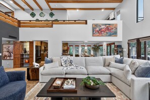 TV, fireplace, offices - NEW| Luxe Chapel Garden Retreat | Chapel Views! (Sedona)