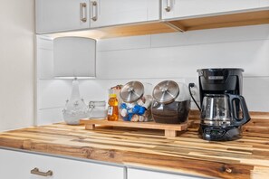 Interior - Cozy Cottage on Perrymont (Lynchburg)