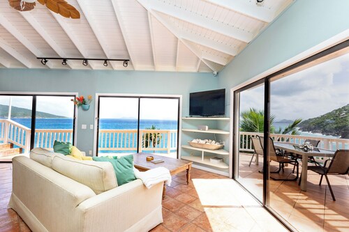 The Breeze Villa, newest ocean front boutique oasis