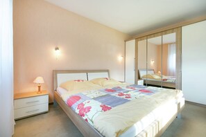 Apartment | 1 bedroom, individually furnished, bed sheets - Ferienwohnung in der Vulkaneifel (Winkel)