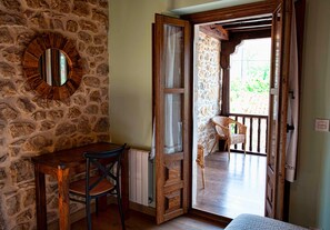 Interior - Rural house (Corao)