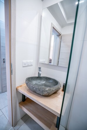 Imagen sin descripción, 3 de 17, botón