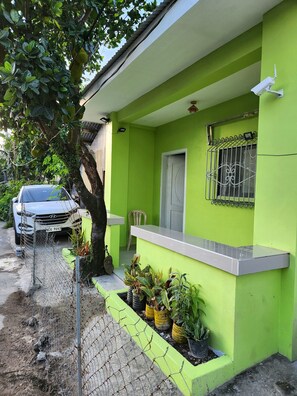 Rumah Standar | Teras/patio